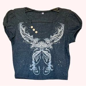 Emmiol cropped grey short sleeve graphic design tee with jewels U shape collar